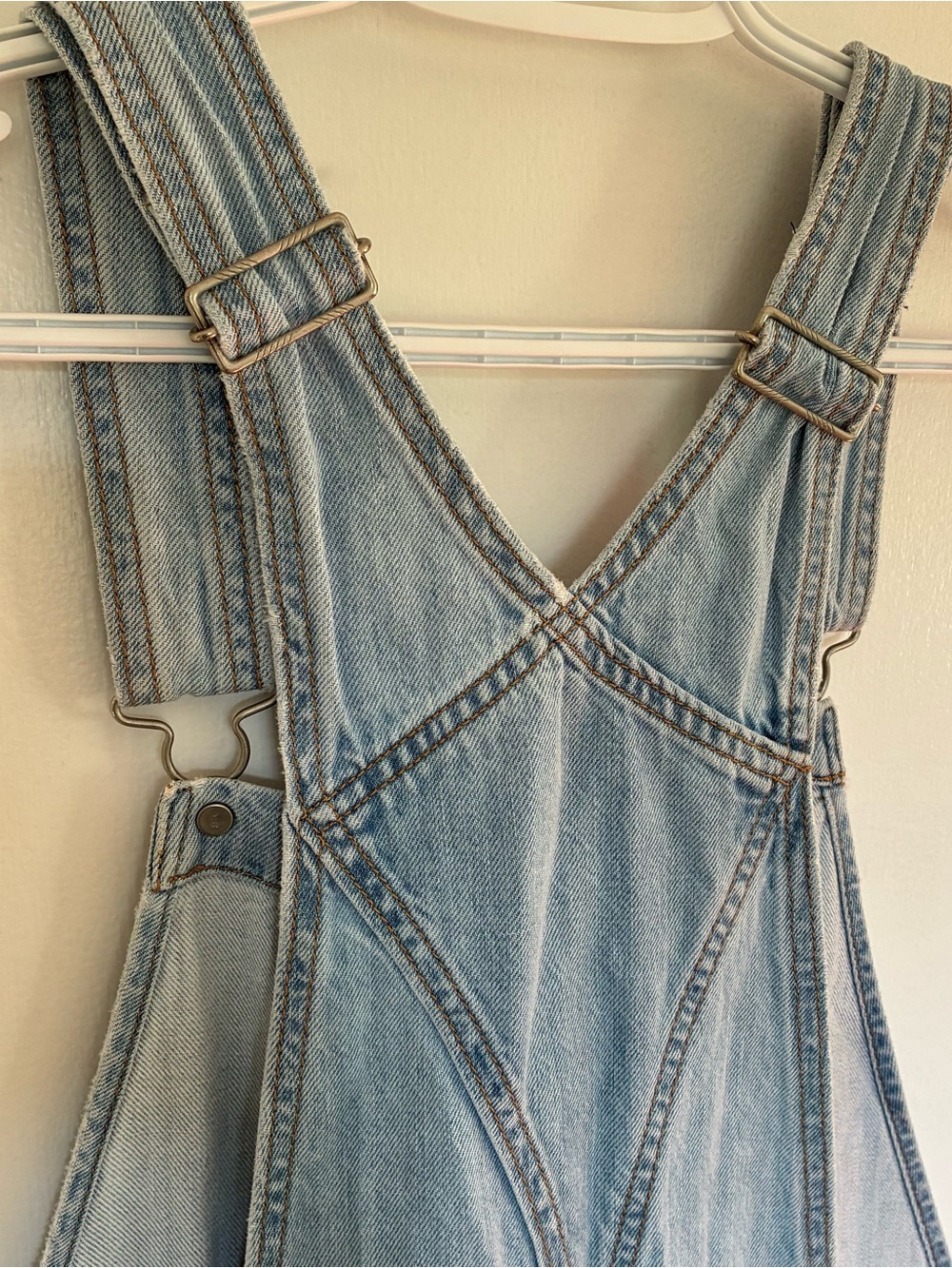 LEVI’S DENIM OVERALLS - Picture 4 of 9